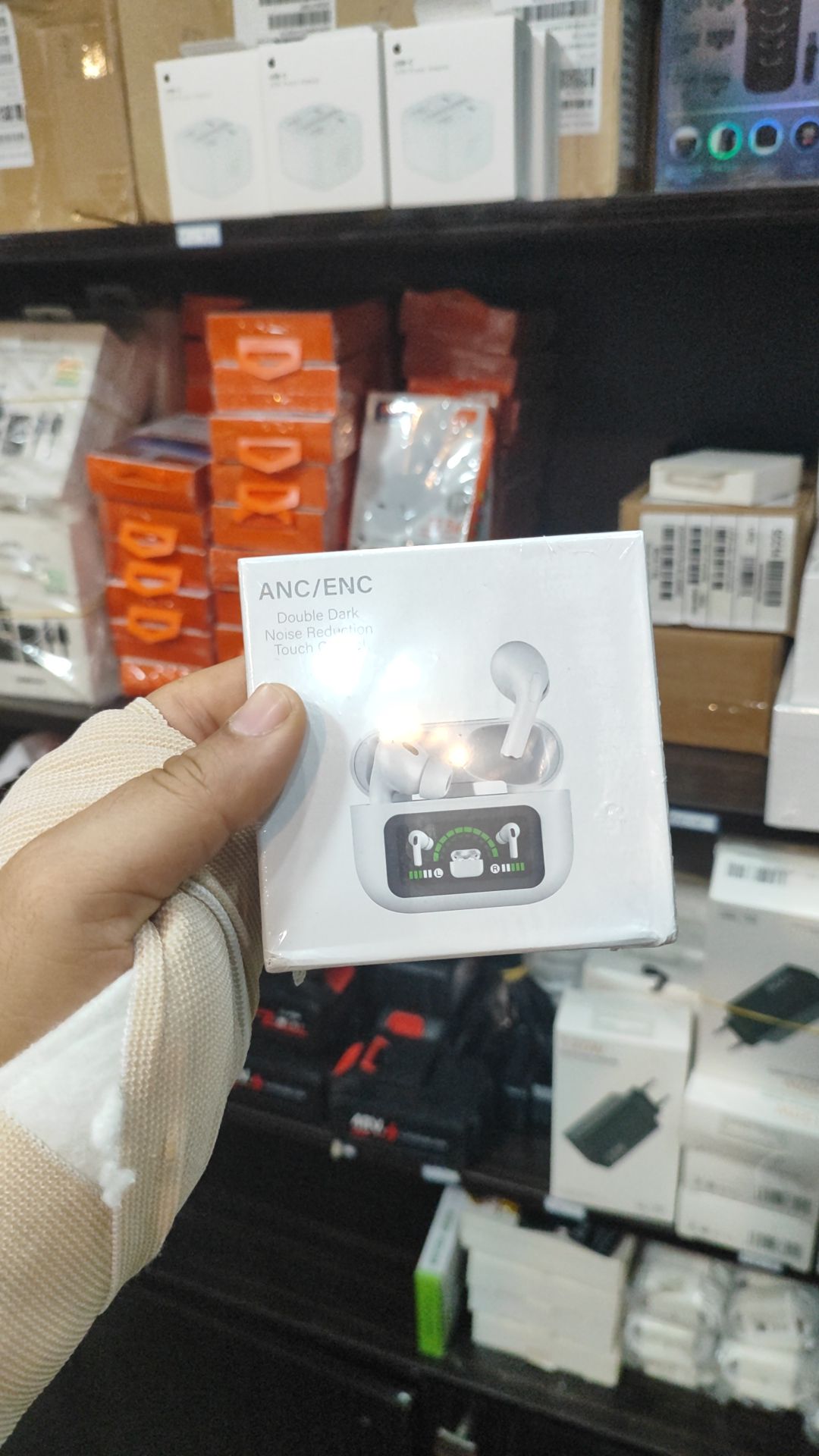 Air pods pro مانیتور دار